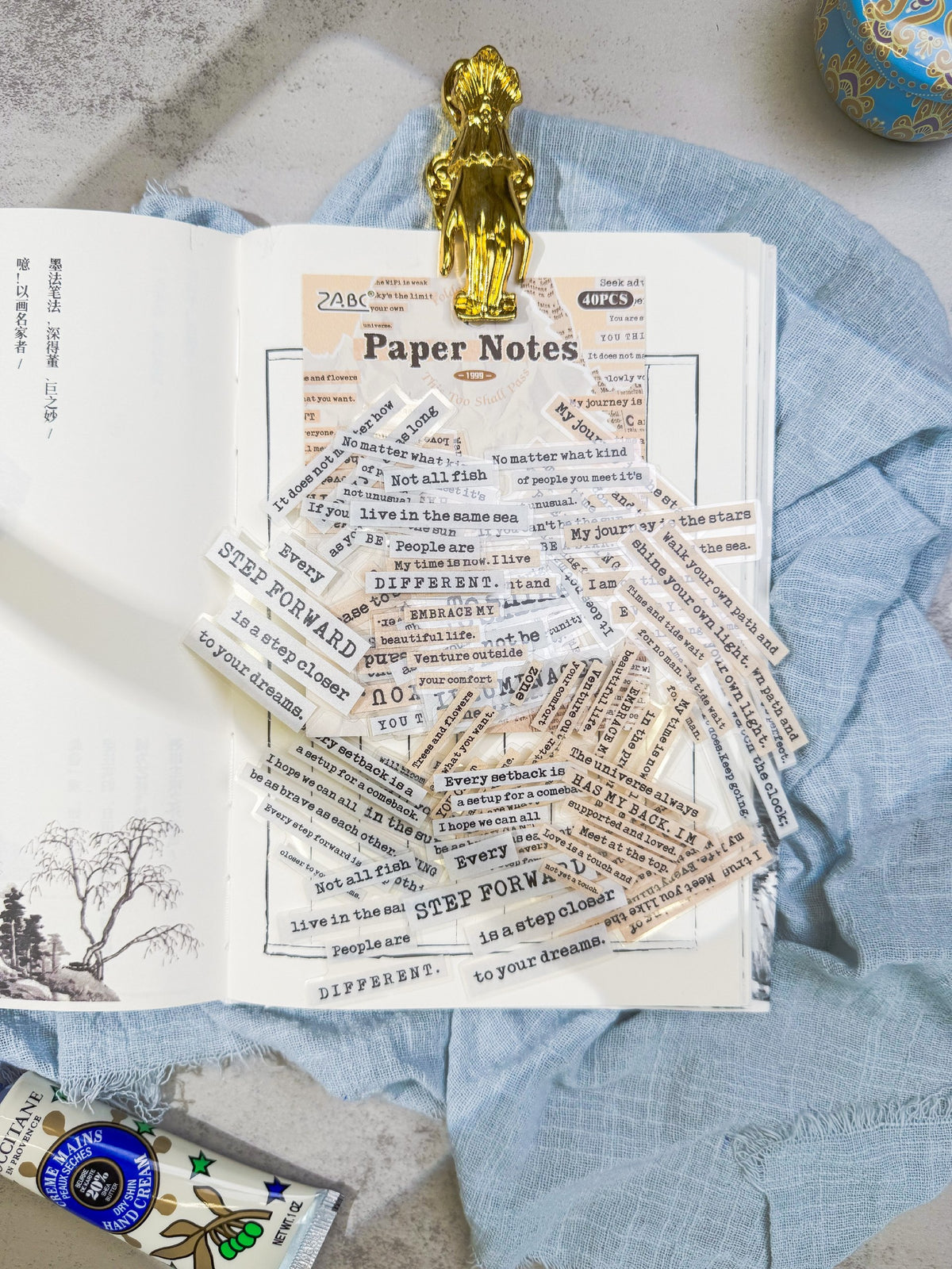 ملصقات صغيرة paper notes