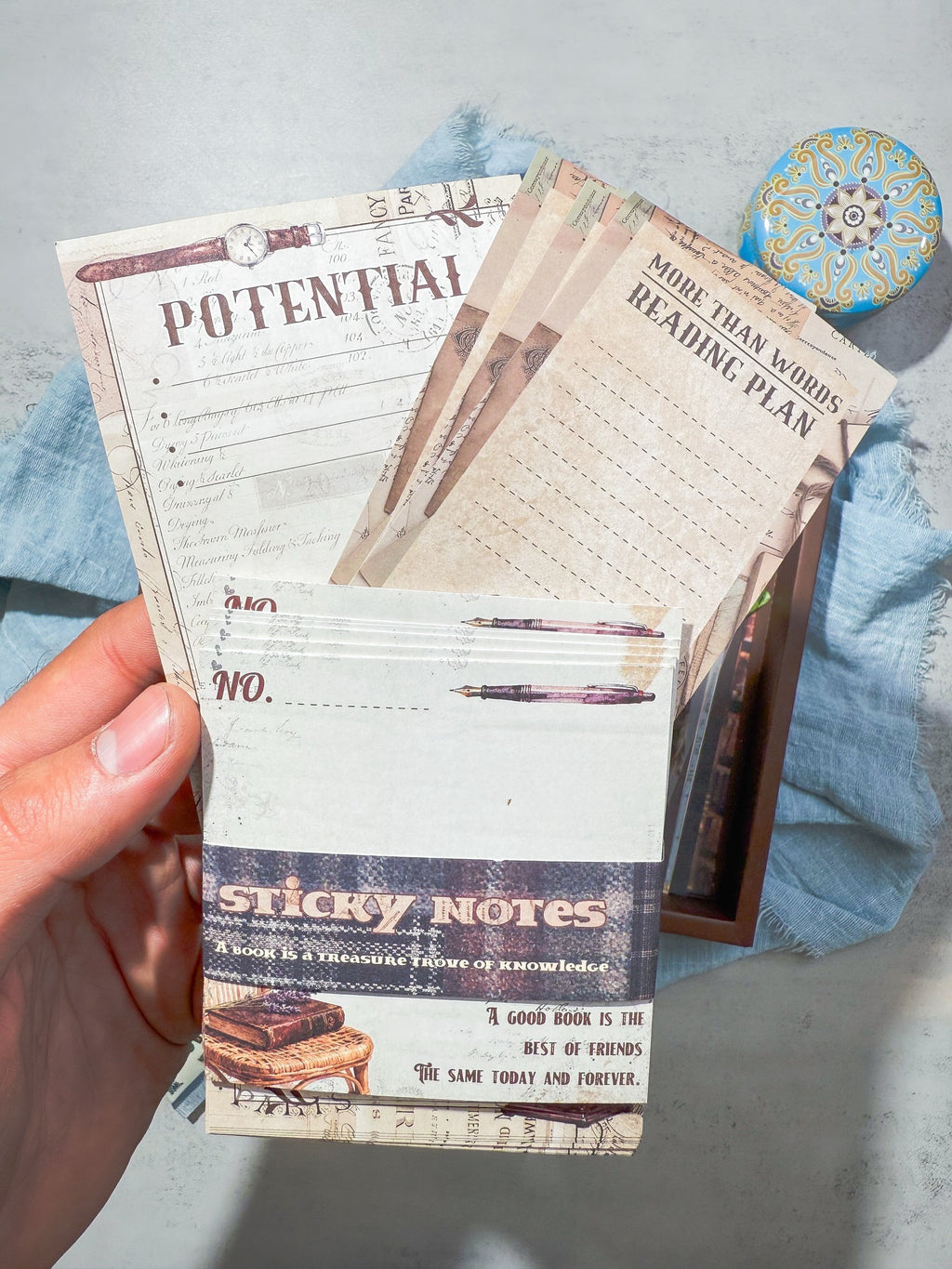 Whispering pages صندوق الجورنال الشامل