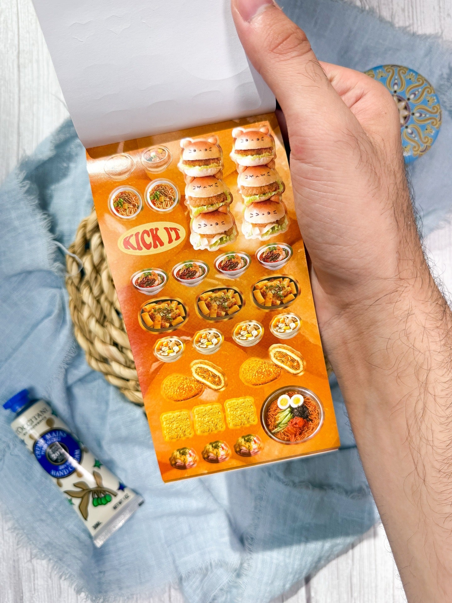 دفتر ملصقات الحلويات calorie bomb