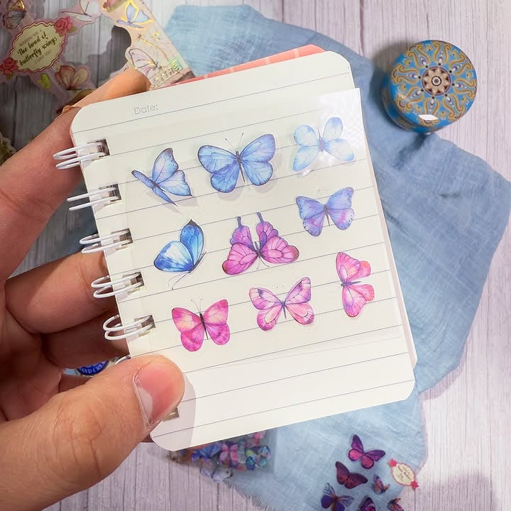 صندوق مئة ملصق The land of butterfly wings