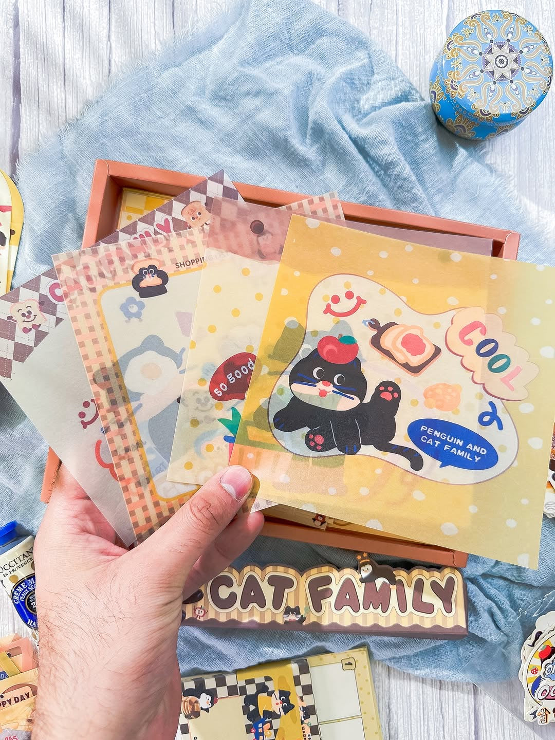 Cat familyصندوق الجورنال الشامل