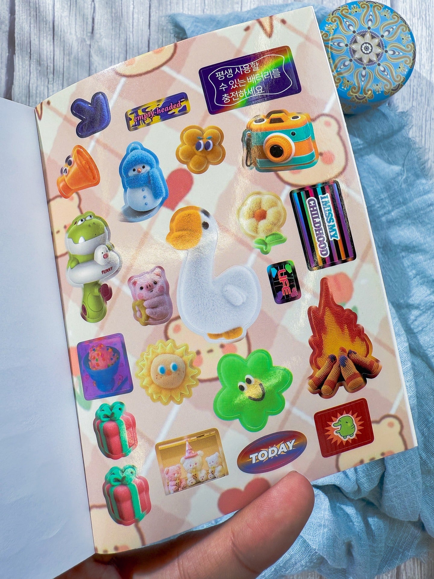مجلة الملصقات الصغيرة toy dream