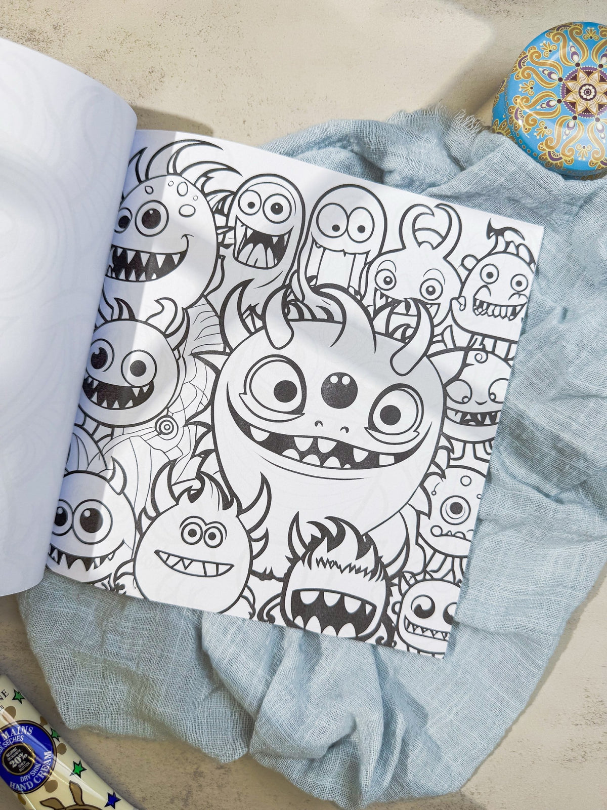 دفتر تلوين doodle monster