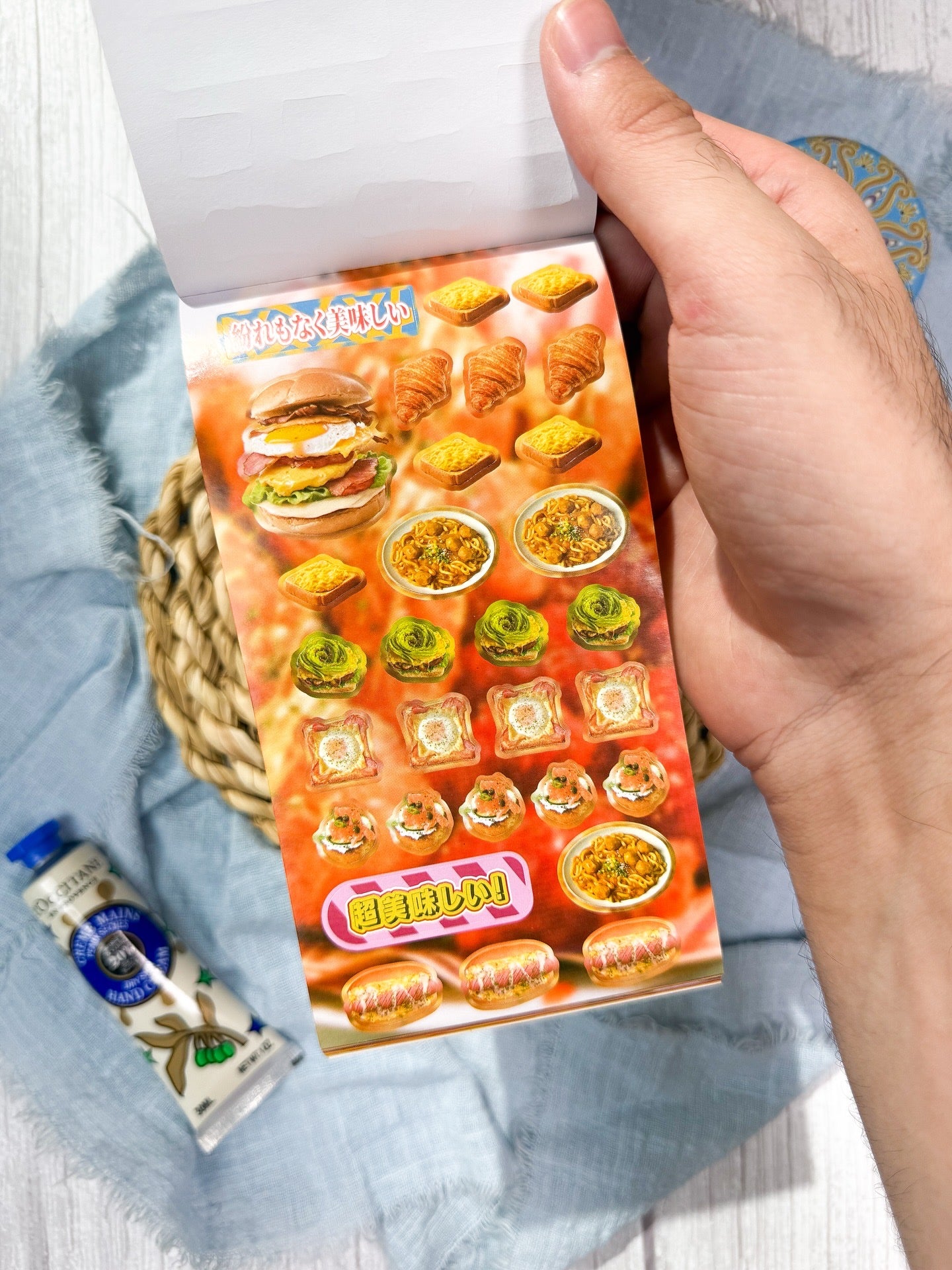 دفتر ملصقات الحلويات calorie bomb