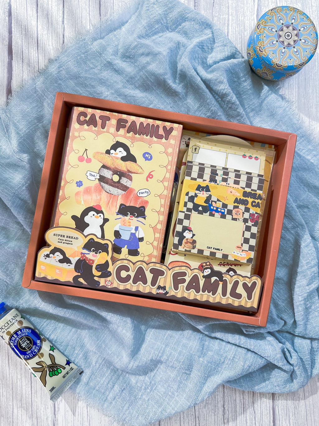Cat familyصندوق الجورنال الشامل