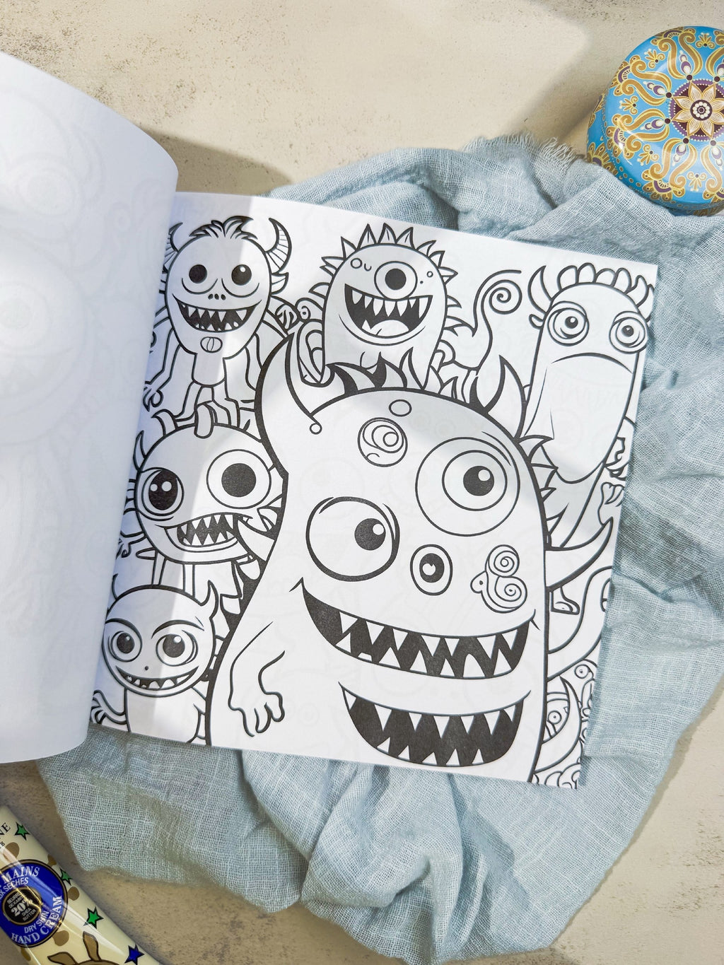 دفتر تلوين doodle monster