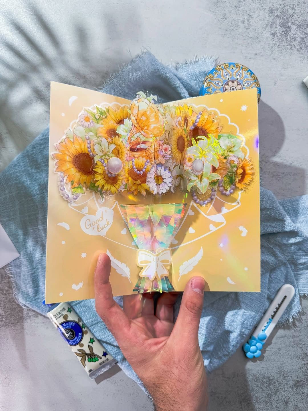 كارد معايدة بوكيه 3D yellow