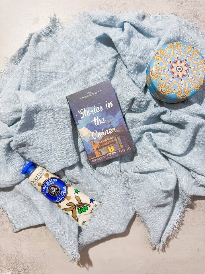 Stories in the corner الليل
